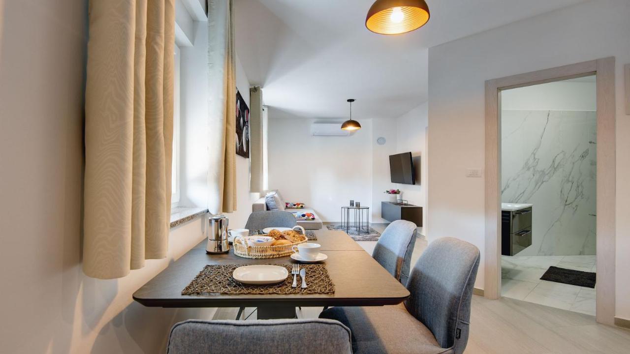 Exclusive Pula City Apartments Esterno foto