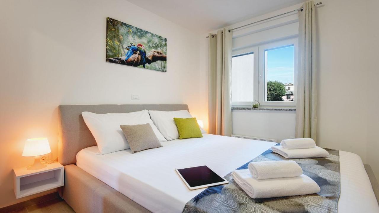 Exclusive Pula City Apartments Esterno foto