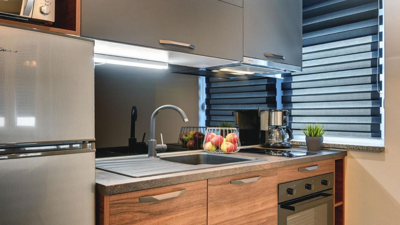 Exclusive Pula City Apartments Esterno foto