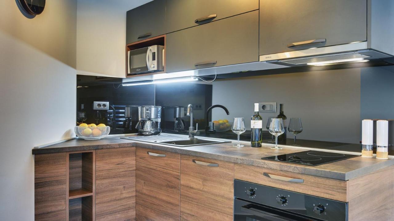 Exclusive Pula City Apartments Esterno foto