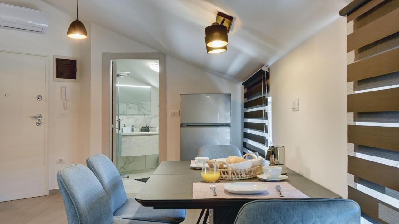 Exclusive Pula City Apartments Esterno foto