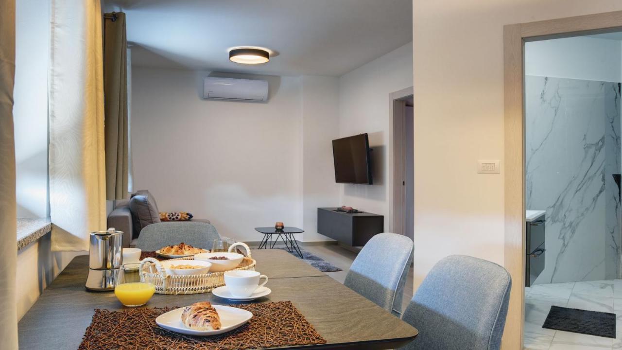 Exclusive Pula City Apartments Esterno foto