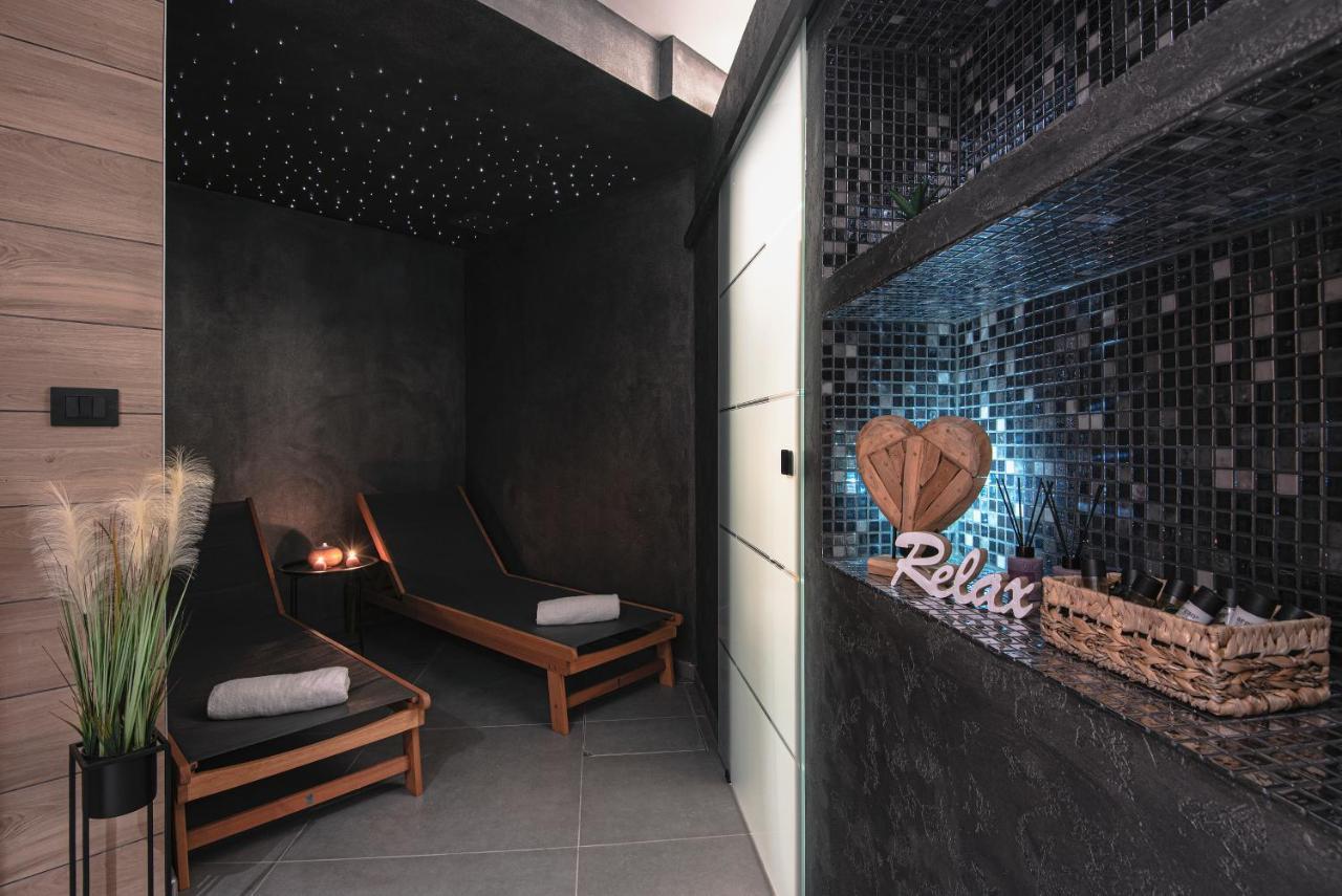 Exclusive Pula City Apartments Esterno foto